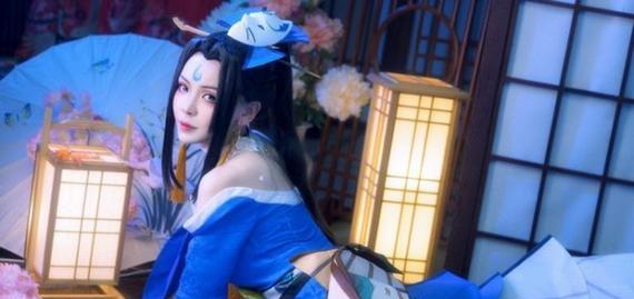 《王者荣耀》2021不知火舞皮肤大全（全新时装一览，王者之花绽放；不知火舞焕发新生，魅力翻倍）